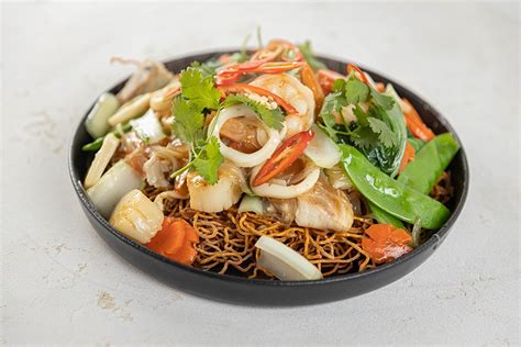  漁夫の米粉麺、潮風をまとった爽やかな海鮮と弾力のある麺のコントラストが魅惑的！